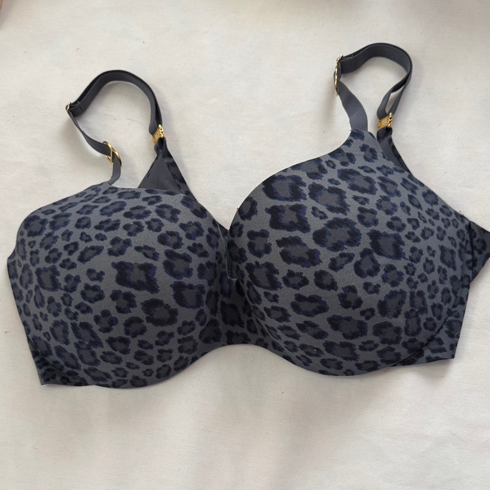 Victoria's Secret Gray Leopard Print Bra, Size 36DD, Never Worn, MAKE AN OFFER!!